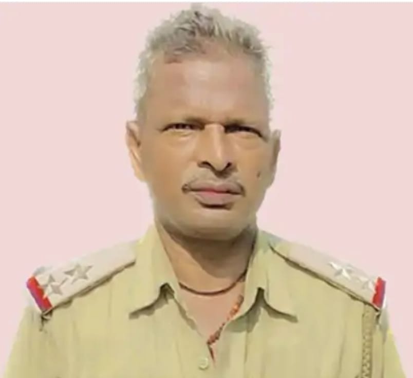 Ambala, Haryana: Sub-Inspector Hiralal posted at the Shambhu Border due to the farmers' movement, passes away. He was 52 years old. According to reports, Sub-Inspector Lal's health suddenly deteriorated while on duty. He was immediately taken to Ambala Civil Hospital, but despite
