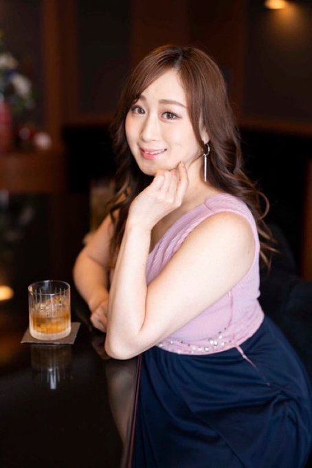 3/22(金) ラウンジバーラビリンスさんとSODLANDのコラボイベントを行います！  出勤キャストは 川上ゆうさん(@yuu_kawakami ) 友田真希さん(@maki_tomoda ) が決まっております！追加キャストも予定しております。  B1Fフロア18:00〜23:00  B1Fということはタオル1枚！？  お待ちしております🍻🍾🍻&hellip;<a class="tags" href="/tag/yuu_kawakami">@yuu_kawakami</a><a href="/tag/%E5%B7%9D%E4%B8%8A%E3%82%86%E3%81%86"class="tags"><span>#川上ゆう</span></a><a href="/tag/labyrinth_tokyo"class="tags"><span>#labyrinth_tokyo</span></a>
