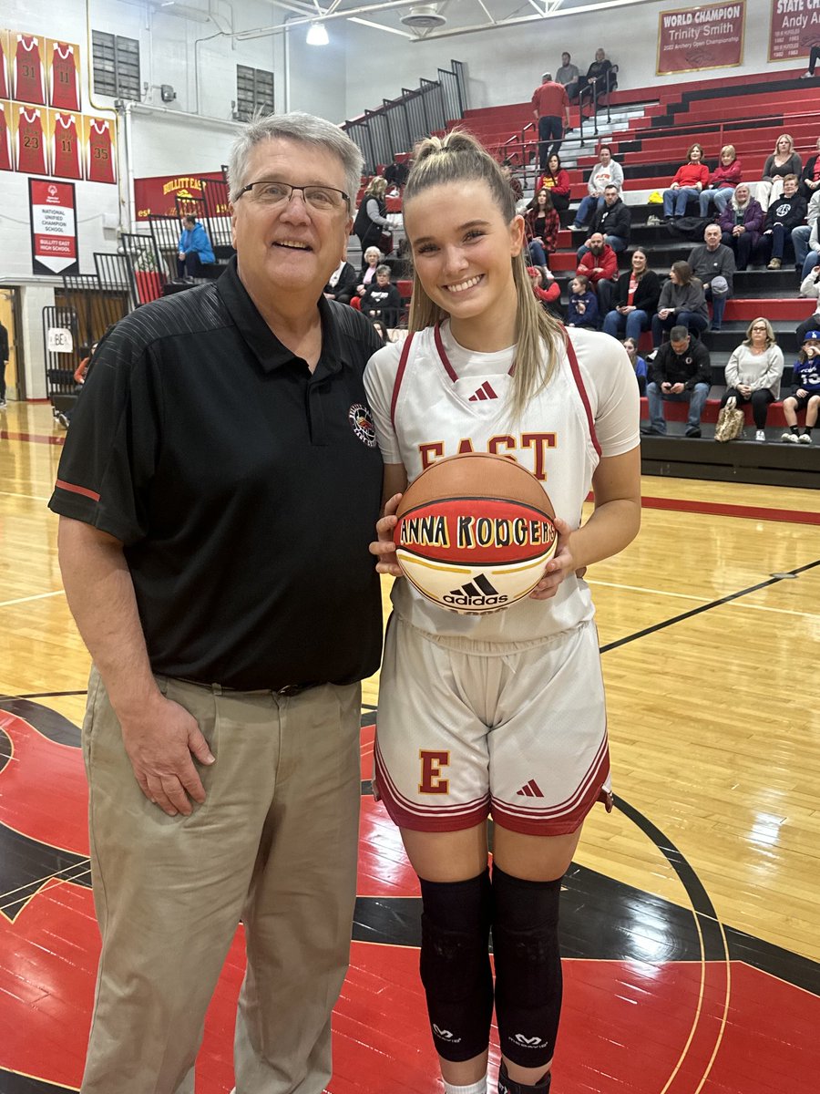 Charger Nation! Congratulations to Sr Anna Rodgers she is the newest member of the 1000 pt club at Bullitt East