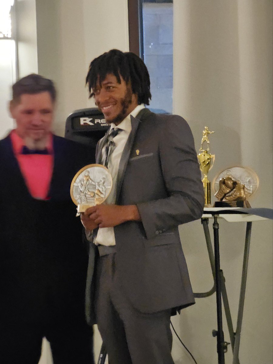princss6's tweet photo. #BoxerOfTheYear #RealGrit #Nephew https://t.co/PA5l7LjUWI