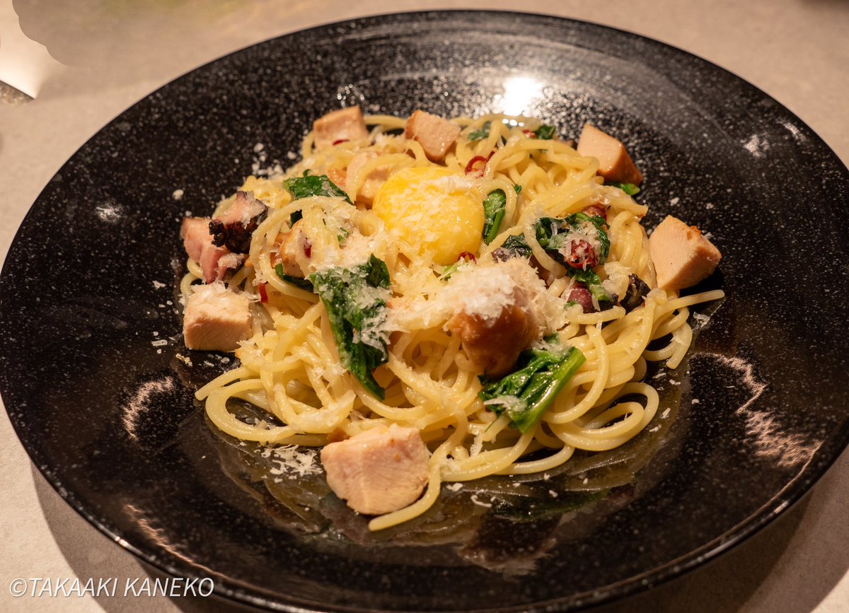 パスタ
LumixGH4で撮影
確かレンズはパナライカ25mmで
@Dehancer_JP でカラー作りました。

#パスタ　#飯テロ #スナップ写真