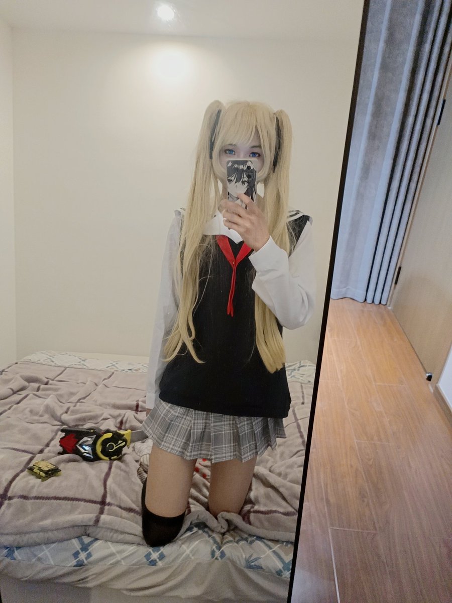 最近迷上极狐了，这个手势真的好可爱(ฅฅ*)♡