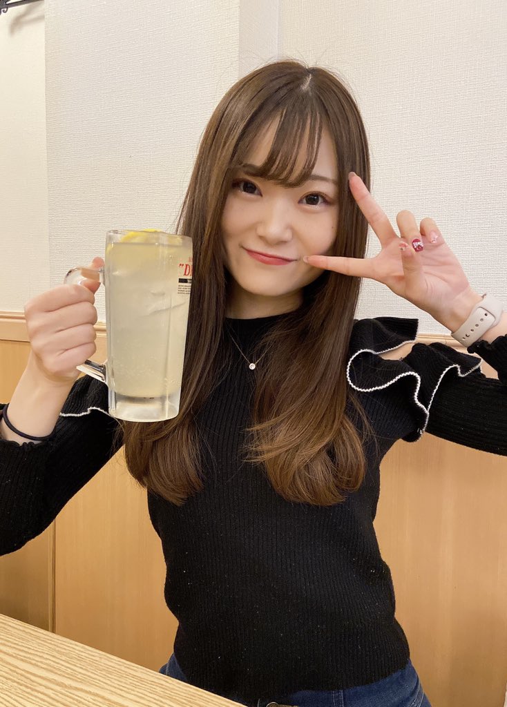 久々東京!!昼飲み最高🫶🏻
今日は19時から出勤します🍻🩵
ちなみに明日は15時から出勤です！