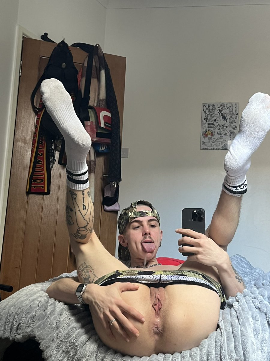 Fuck all my holes bro 😮‍💨