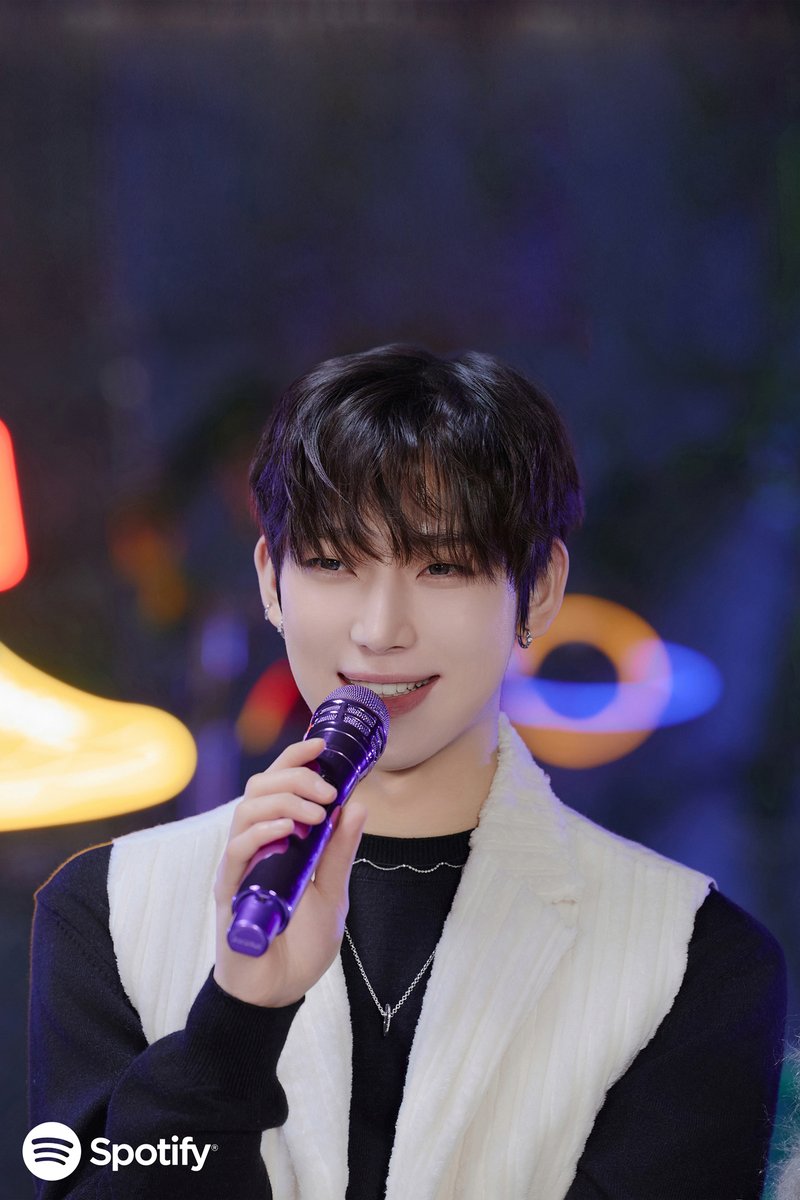 SpotifyKpop's tweet photo. https://t.co/hPrshcONHo