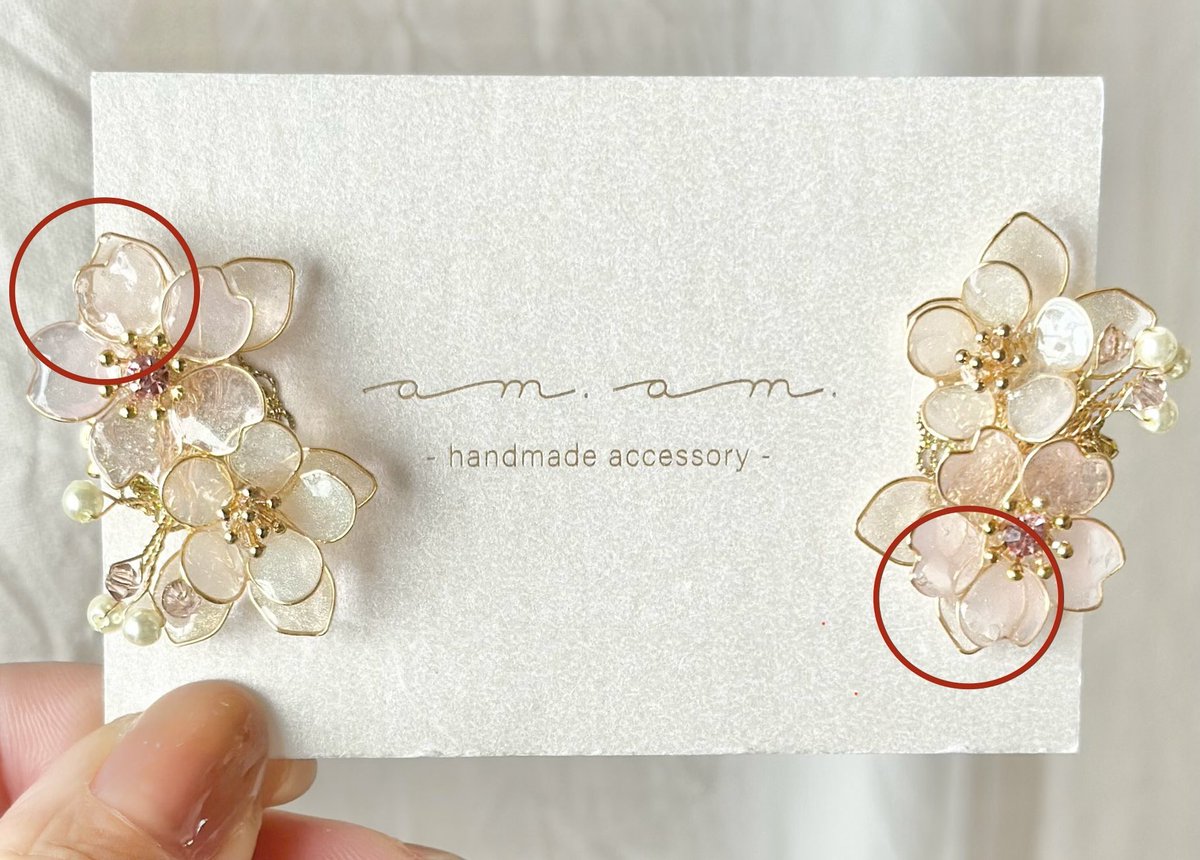 a_made2019's tweet photo. ˗ˏˋ プレゼント企画  ˎˊ˗ 

「桜と梅の花のイヤーカフ」を2名様にプレゼントいたします！

【参加方法】フォロー&amp;リポスト
(※引用は不可)

【締切】2/23(金)23:59まで

B級品になります。
※花びらの一部(赤丸部分、お直し済)

写真をご確認の上、ご了承のほどよろしくお願いいたします。 https://t.co/eimTok4MmX