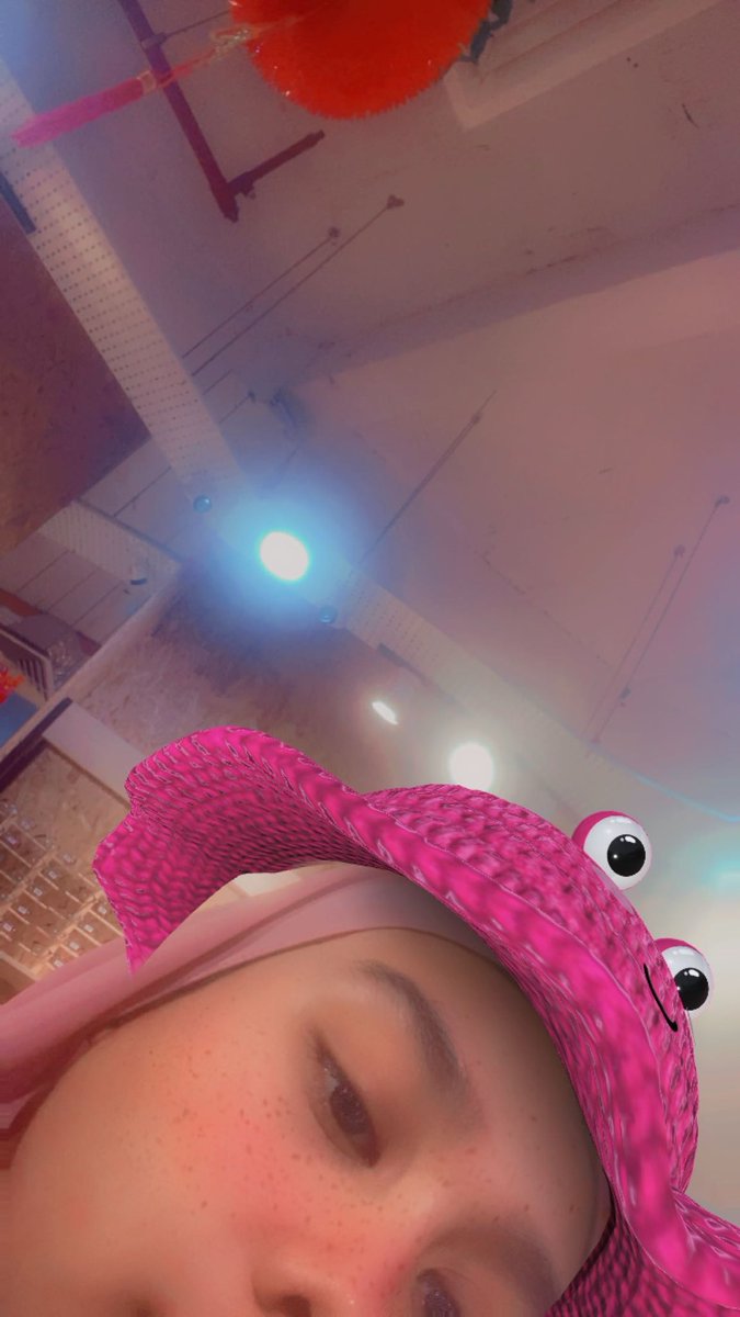 fa_teah's tweet photo. Sebab wiken kerja jadi takleh picnic 🥲 https://t.co/Y6olPcu9Ph
