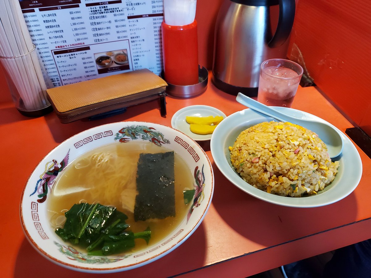 hououmal's tweet photo. 今週のラーメン

①珉亭  ラーチャン(チャン大)

初訪問
「THE昭和の中華街」的な雰囲気と素朴な味わいが⭕

②櫻弐  汁なし 
ヤサイ、ニンニク少な目、アブラマシ

久しぶりの訪問
量も見た目も圧倒される程のインパクトじゃないのに、残り1/3で感じる破壊力は何なのだろうか？😋

#ラーメン
#栃木県 https://t.co/NCwuVobjcG