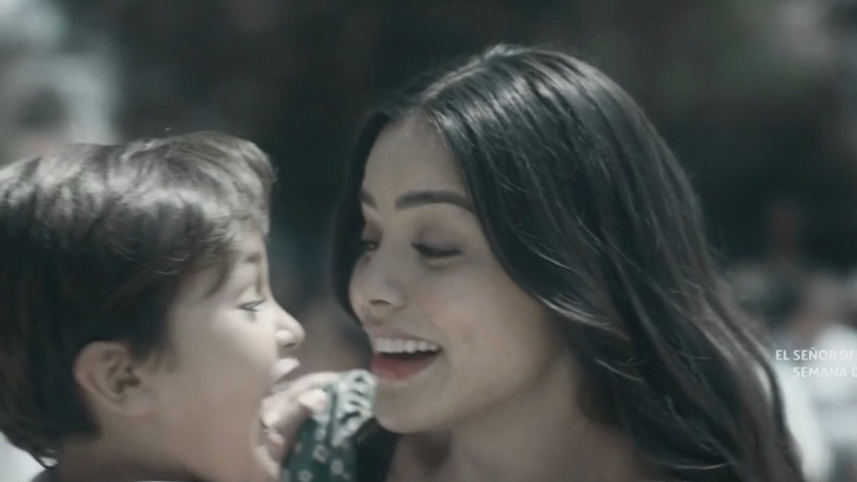 levymontesvondy's tweet photo. "tu eres mi mamá" #VuelveAMi https://t.co/FxXuJvDVwc