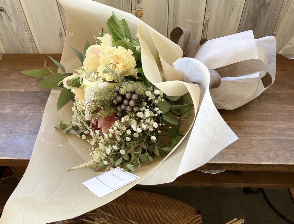 vvvi7e's tweet photo. チューリップの花束かわいい https://t.co/f2bruOaZwj