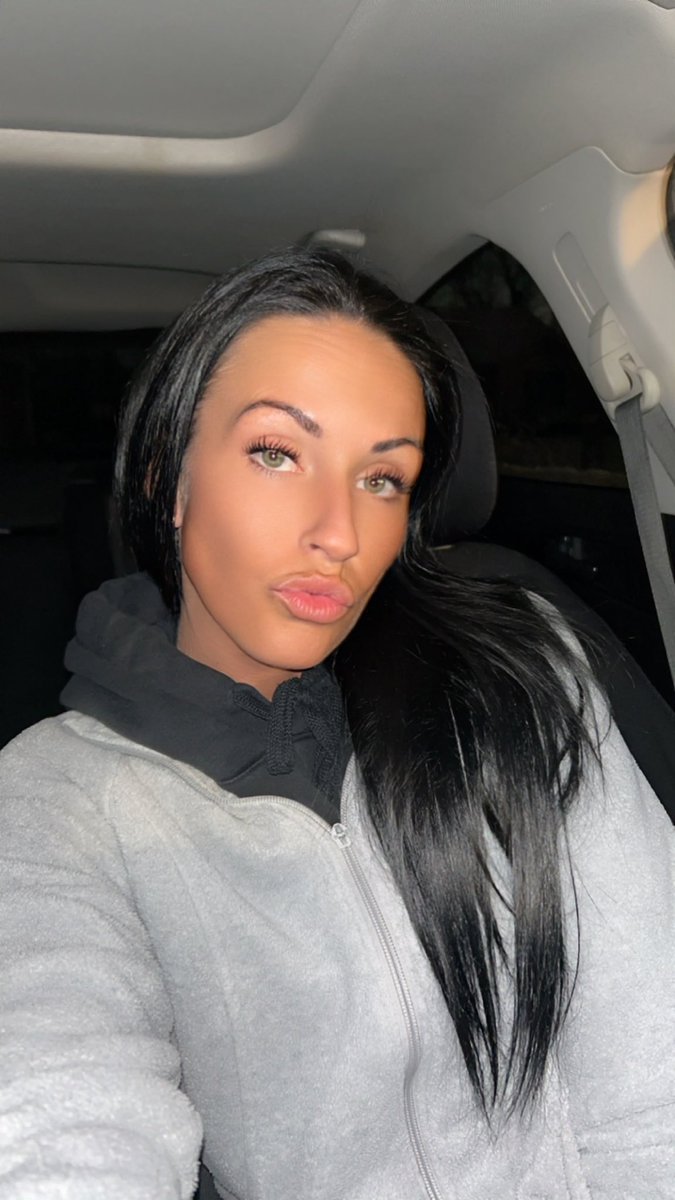 XoxooHazel's tweet photo. I am the mixture of a Cutie with a mission and Hottie with an ambition😉

https://t.co/uvvjsghYH8

#cute #model #onlyfans #beautiful #girl https://t.co/VgMuJYXz09