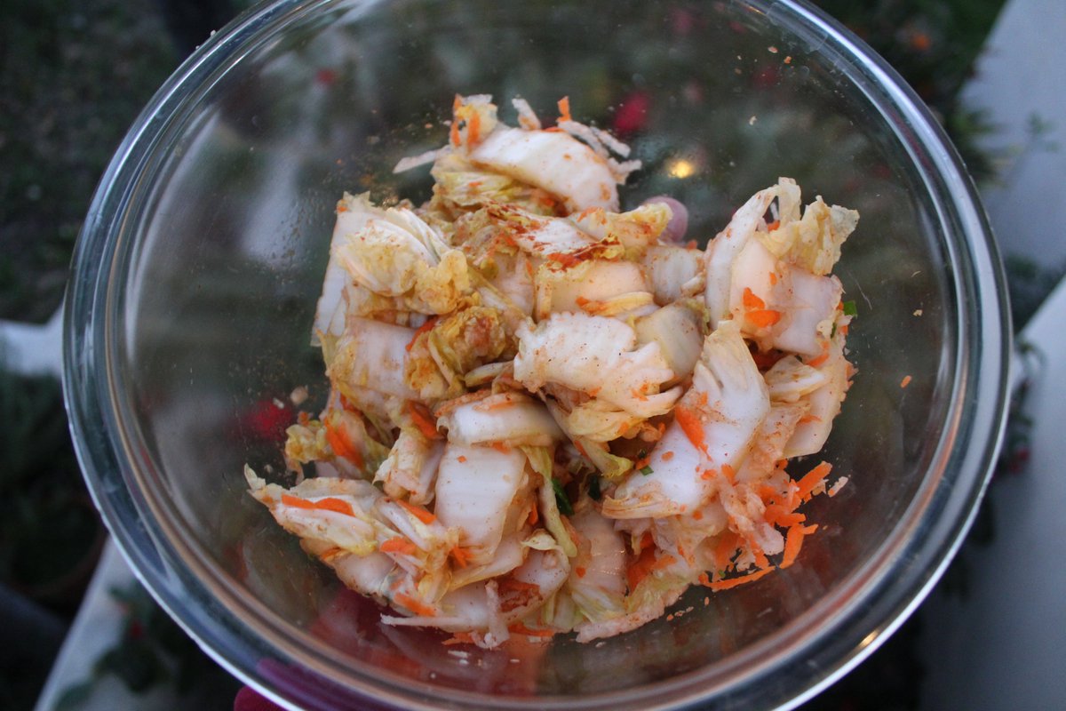 Foodfaye's tweet photo. For our spicy supper, I made kimchi fried rice.
It's easy if you have a jar of kimchi. 
But I used homemade kimchi. I made it from napa cabbage, daikon, ginger, garlic &amp; spices.
We're glad I did. This #kimchi fried rice is delicious!
@MelissasProduce
#LNYCookoff
#friedrice https://t.co/iHXrOHNC06