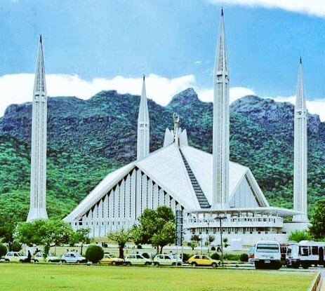 Asslamoalikum 
Good morning everyone! 🌞 Start the day with prayers for Pakistan's prosperity and well-being. 🇵🇰 Let's come together and pray for peace, progress, and unity in our beloved country. 🙏 #PrayForPakistan #GoodMorning #PeaceAndProsperity