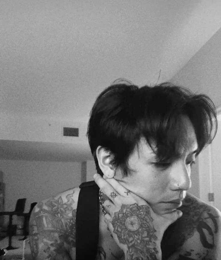 "...open.spotify.com/track/2vXKRlJB…"