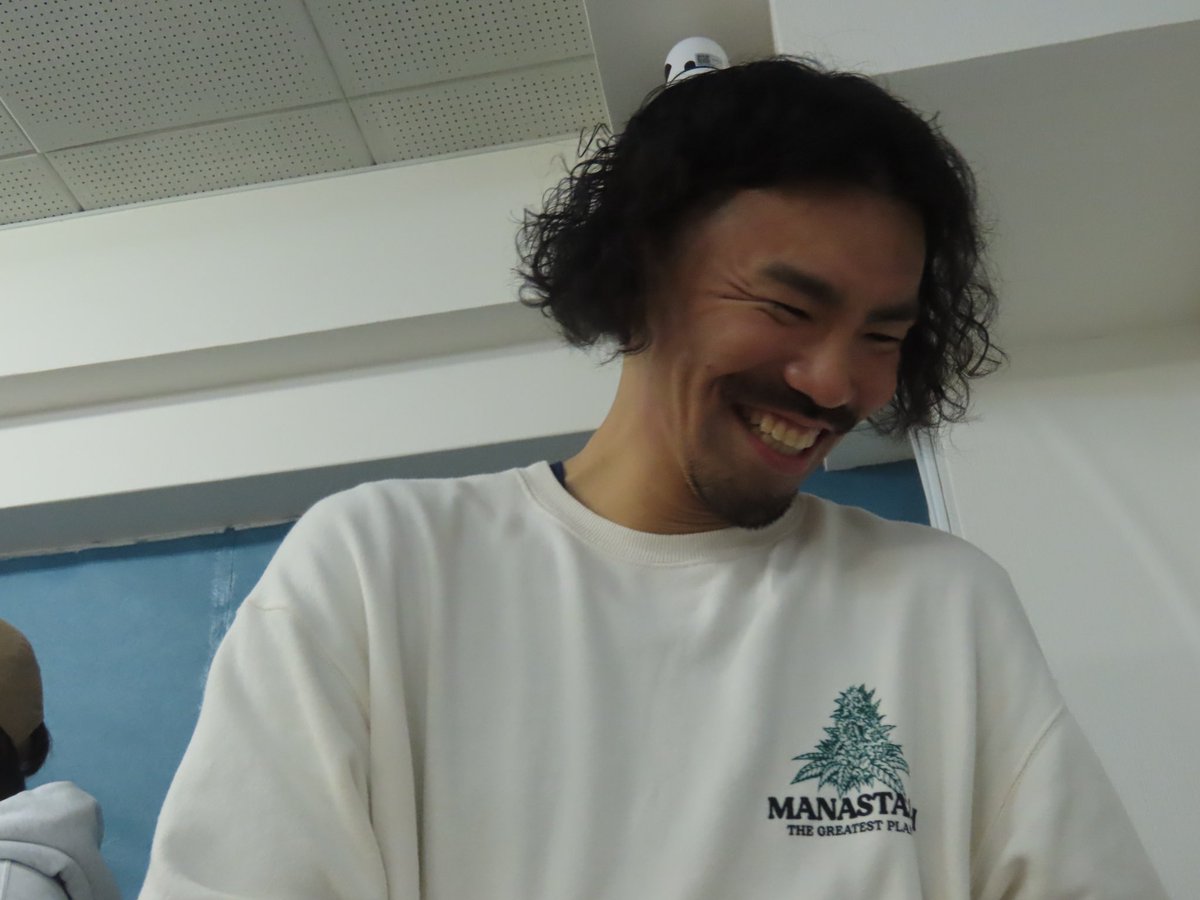 sa_ym777's tweet photo. GREEN ROOM  2024年2月16日(金)
詳しい感想はInstagramで書きます！
過去一笑いました！御三方ともとても素敵な方々でほんとに楽しかったです！#そかそかそかそっか！ #…知ってる #ハイクコーヒー #バープラセボ #ロードデンドロン #バオバブの木 #密です #バインドヨーヨー https://t.co/MWvP0YqVeA
