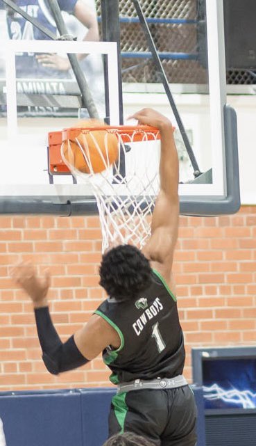 GregVlaz21's tweet image. @SWGuilfordMBB finish the regular season with a resounding 91-44 win on the road against NW Guilford. Tremendous effort by the whole roster as we finish the season 19-5/11-3 in a very strong Metro 4A. Playing our best ball at the right time!