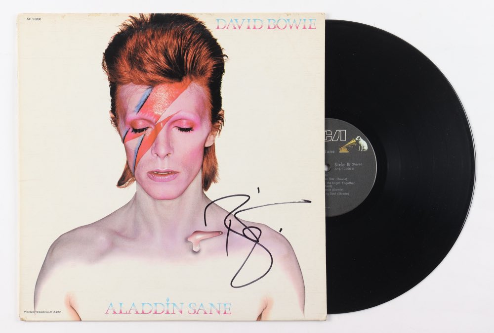 She’s leaving this in <a href="/WetdxgSmell/">⚊ 𝒚𝒐𝒖 𝒄𝒂𝒏’𝒕 𝒃𝒆 𝕾𝖎𝖗𝖎𝖚𝖘 .⠊✴⢂ᱹ</a>’s dorm (thanks James!) with a note:

“Sorry this is late, darling. My cousin that sent it had a hard time getting it here. I hope you enjoy it. Happy Valentine’s Day, love!”