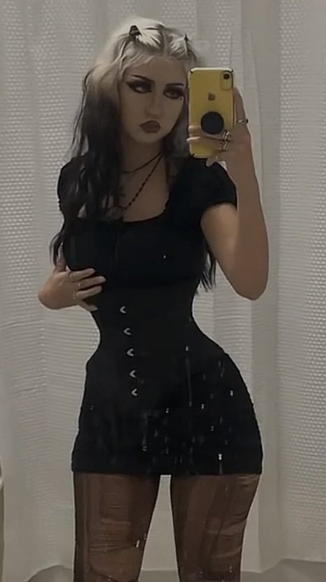 creamsIut's tweet photo. i wanna be fucked so bad :(  #nsfwtwtًً https://t.co/C7GAlEUo2n