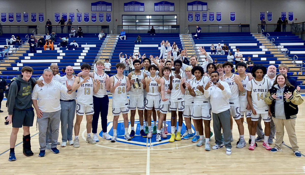 The Golden Lions secured their 8th straight region championship with a 53-47 gutsy win over Marist.

D’Marley Elliott - 18pts 11rbs 
Tobias Brinkley - 12pts 8rbs
Harris Reynolds - 10pts 
Aiden Portee - 8pts 3stls 
Ashton Bjerke - 6 pts

#MTXE