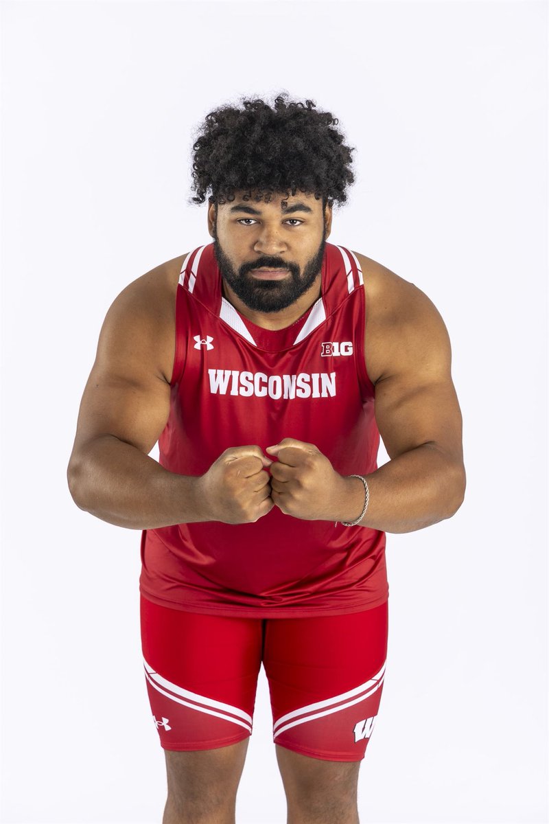 BadgerTrackXC's tweet photo. A Badger SWEEP in the shot put! 🧹

1. Andrew Stone - 64-10 (19.76m), PR
2. Jason Swarens - 64-7 1/4 (19.69m)
3. Kyle Clabough - 56-5 1/2 (17.21m) https://t.co/yhKpdN0Iu9