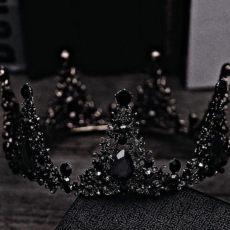 INT0THEVOlD's tweet photo. THE RESULTS ARE IN!!
It was a close race but we have finally have our Bloody Red King and Queen!
Congratulations to @RancorousRage and @maxinesjolie! https://t.co/pFUR3x1Mp8
