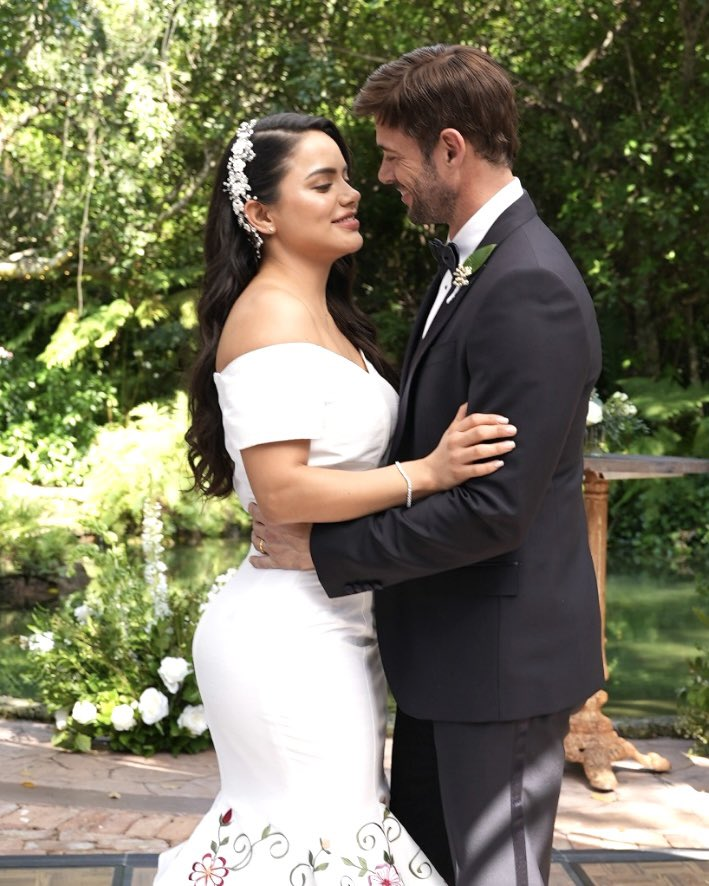 qué bellos son, los voy a extrañar mi lunarcito y ojitos bonitos 🫶 #Nuriago #VuelveAMi 
📷 ig. vuelveamitv