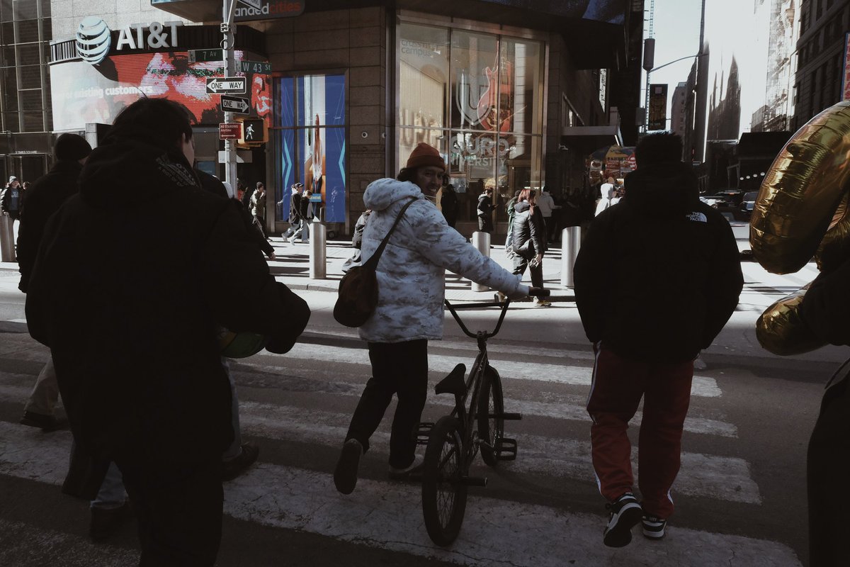 heruanwari's tweet photo. Today we opened 360 ALLSTARS on Broadway to a full house at the New Victory Theatre, and weโve been given a proper New York City winter welcome โ๏ธ
#360allstars #newyorklife #circus #bmx #ridebmx #heruanwaribmx #heruanwari #performance #newvictory #broadway #musafircrew https://t.co/6aRNafVFRM