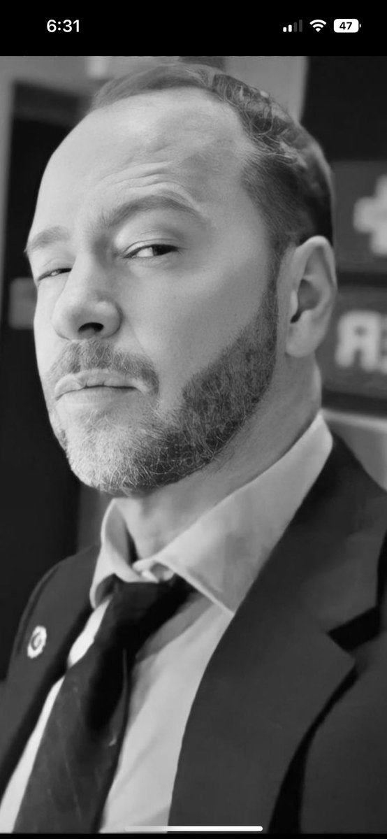 BuckeyeCuti's tweet photo. @DonnieWahlberg #BlueBloods #savebluebloods https://t.co/lKpIcwdOPN