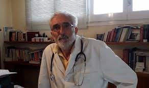 LA EXPERIENCIA
Un médico ya anciano estaba aburrido de haberse jubilado y decidió abrir un centro clínico privado.
Puso un letrero en la parte de afuera del consultorio que decía:
Obtenga su tratamiento por $ 500 pesos y si NO se cura, recibirá $ 1.000 pesos a cambio.
Att: Dr.