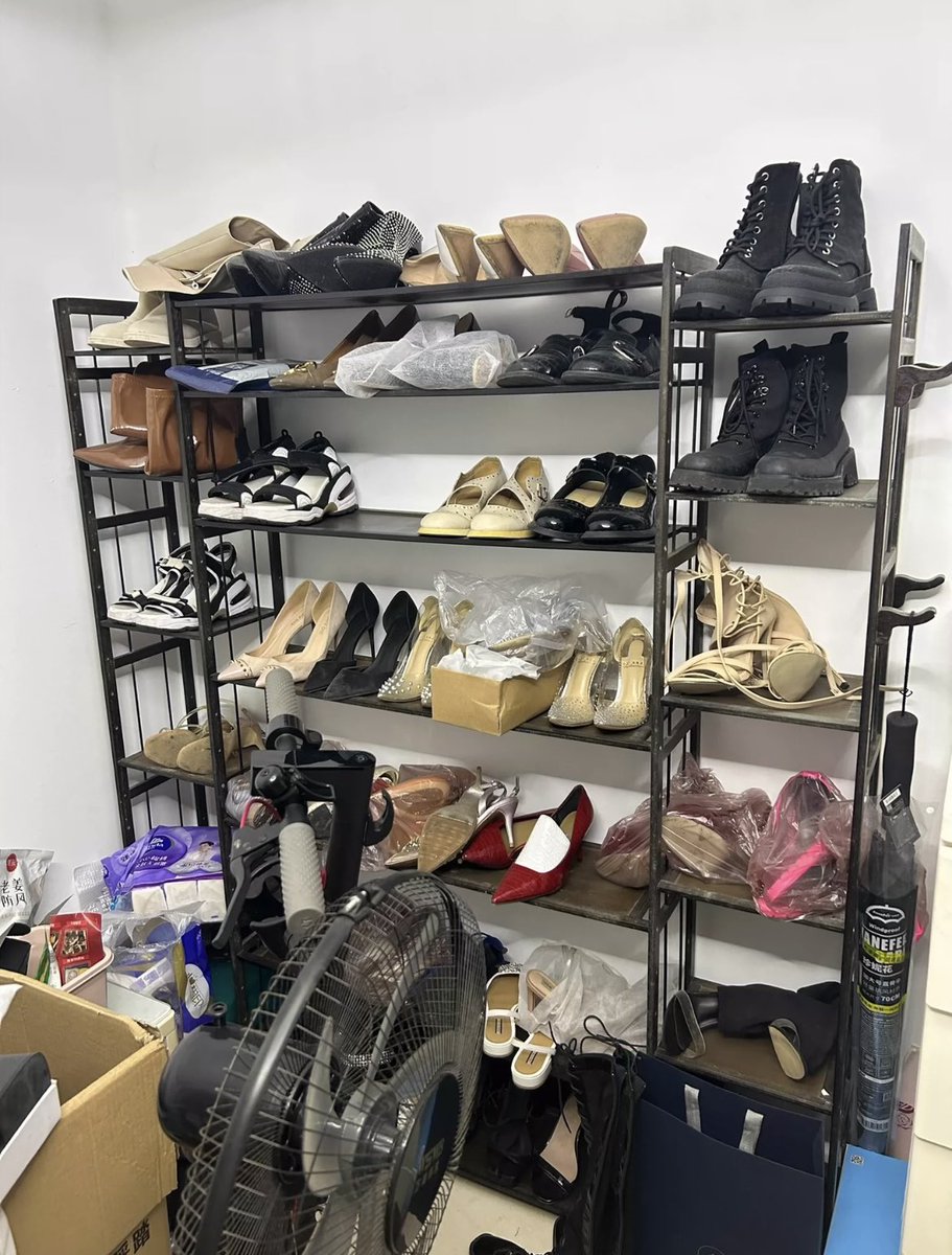 找不同 0533同好 互换资源 #张店 #淄博 #扫楼 #打胶 #射鞋 #据点 #反差婊 #网红 #恋鞋癖 #恋腿癖 #丝袜 #黑丝 #肉丝