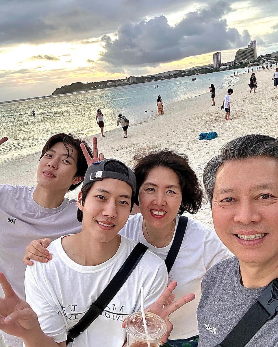sungyeol_global's tweet photo. [INFO] 240217 Sungyeol instagram story update.

Happy birthday dad🥳

#인피니트 #INFINITE #성열 #이성열 #ソンヨル #SUNGYEOL https://t.co/DlYxgsOFsB