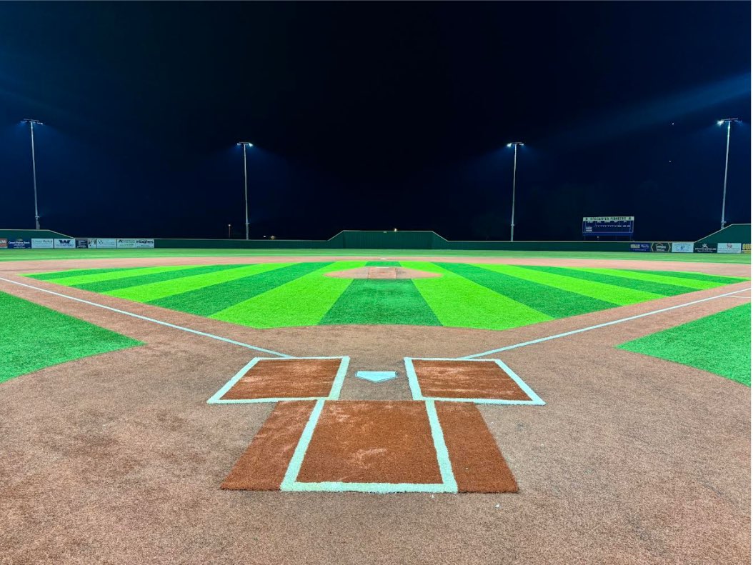 NEERS take care of business vs Duncan on a cold , windy day.
⭐️ <a href="/brady_holliday1/">Brady Holliday</a> 2-2 3R 2RBI 2B
⭐️ <a href="/quintinrob10/">quintin robinson</a> 3 IP H 2K 
⭐️ <a href="/danielpstanford/">Daniel Stanford</a> H 2R and a the glove of the day. 
⭐️⭐️ <a href="/parkjef_/">Parker Jeffery</a> 2-2 2B(2) (💣💣 w/ normal wind conditions)

Oh yeah, and Couch Park has LIGHTS!!