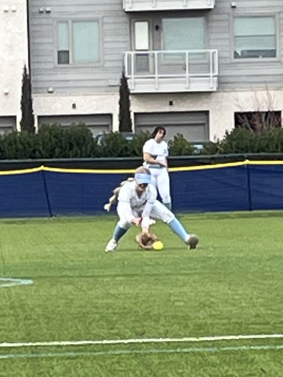 Church11A's tweet image. Walking into this weekend undefeated. So proud of this team! 💙🦅🩵

Thank you @MarucciSports for the swaggy uniforms 

#GoEagles #BeElite #BetterInBlue
@CoachJChurch @popcsathletics @popcseagles @TXEliteBancroft