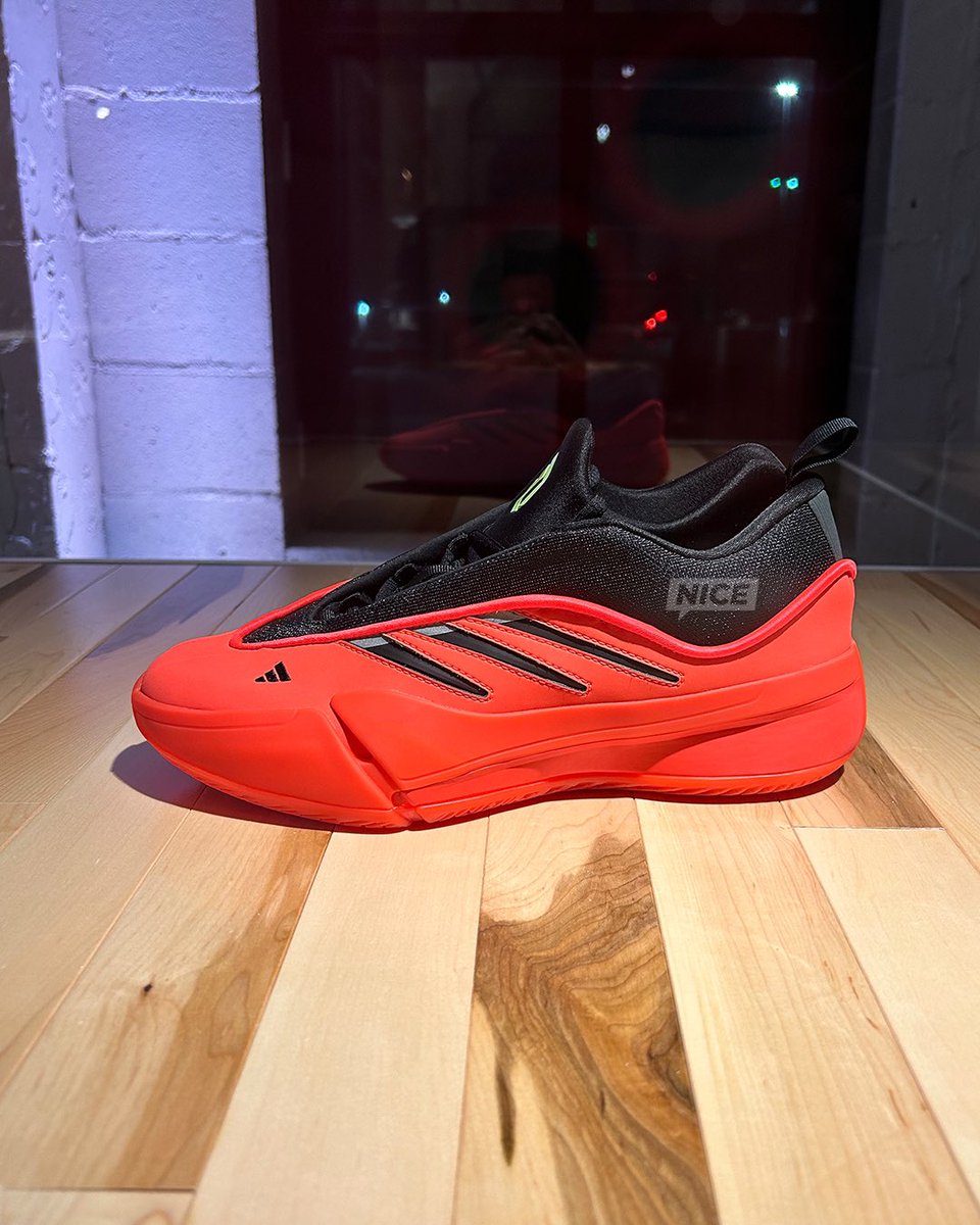 carter_AF1's tweet photo. リラードのシグネチャーシューズ第9弾が登場⌚

ADIDAS DAME 9

コービーが履いたEQT KB8-3の面影も少しありますね🧐 https://t.co/LNauRZ3tUe