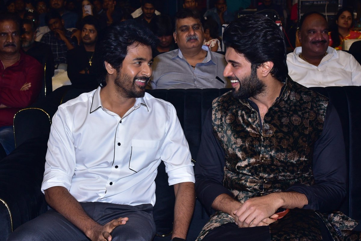 From TV Anchor- Side Roles - MainStream Actor To One Of The Promising Rising Superstar Of
Tamil Cinema 💗

Wishing Our Beloved Prince Of Kollywood @Siva_Kartikeyan Anna
A Very Happy Birthday...🎂🎉

Lot's Of Love From @TheDeverakonda Fans❤️🤗

#HBDSivakarthikeyan