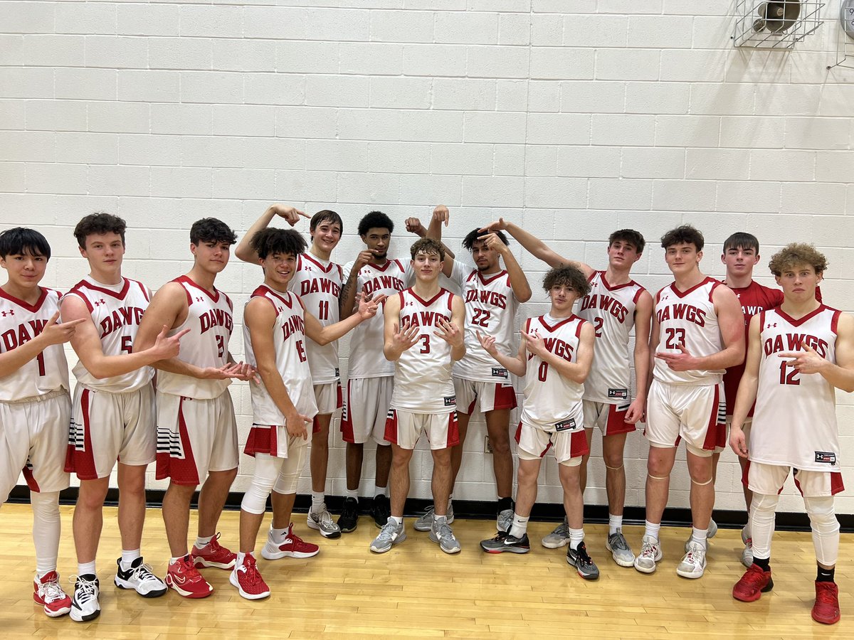 RossvilleBBALL's tweet photo. Congratulations to the Dawgs’ Jack Donovan for becoming the all time single season 3 point record holder. He broke the record tonight hitting number 53 early in the game.  The Dawgs ended up winning tonight  68-34 against Riley County. Go Dawgs! https://t.co/3BzrigRnfC