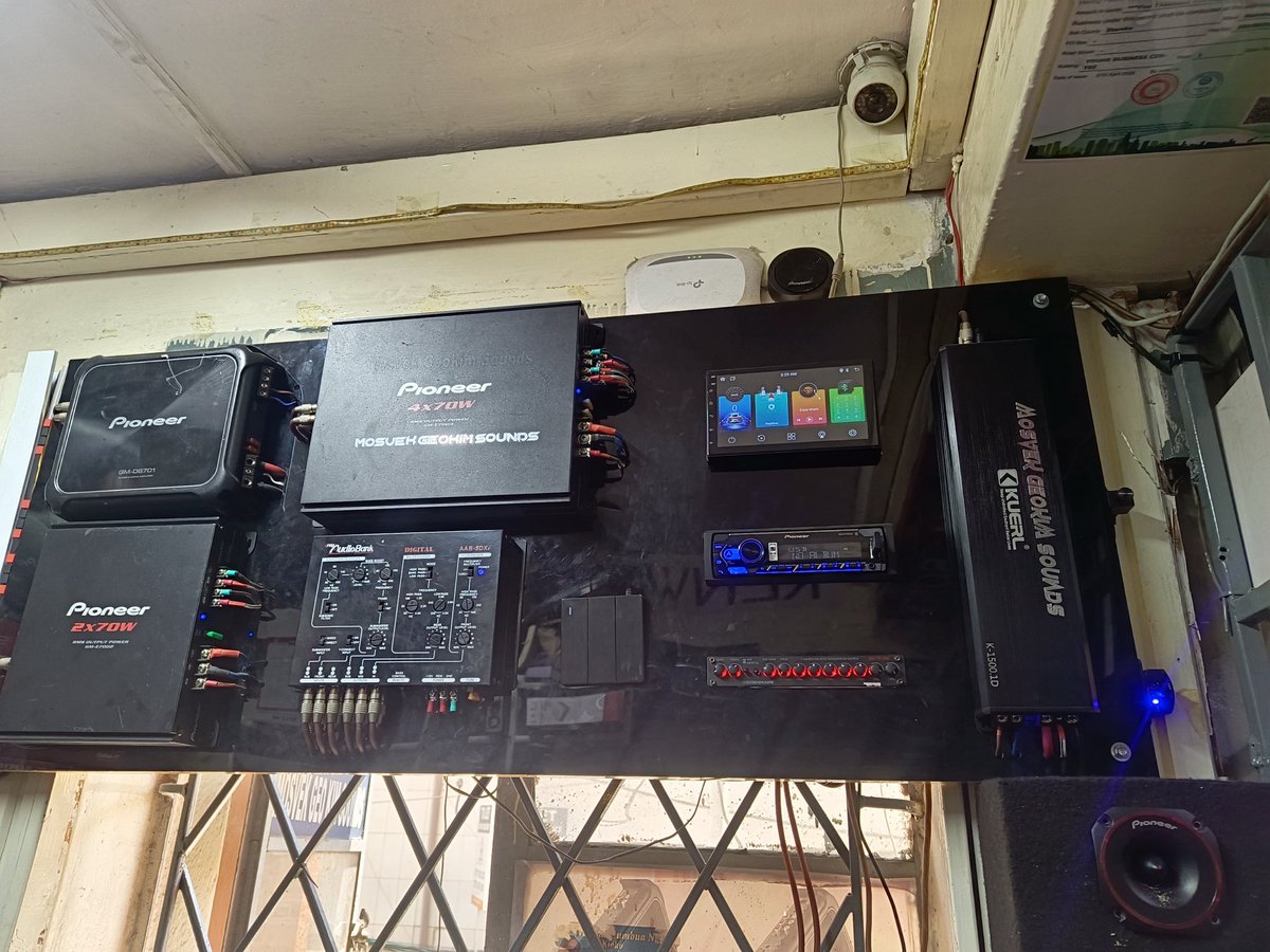 kafangi's tweet photo. Inside Mosvek Geokim lab, imagine System kama hii ikiwa kwako? https://t.co/1ZixPeWo8J