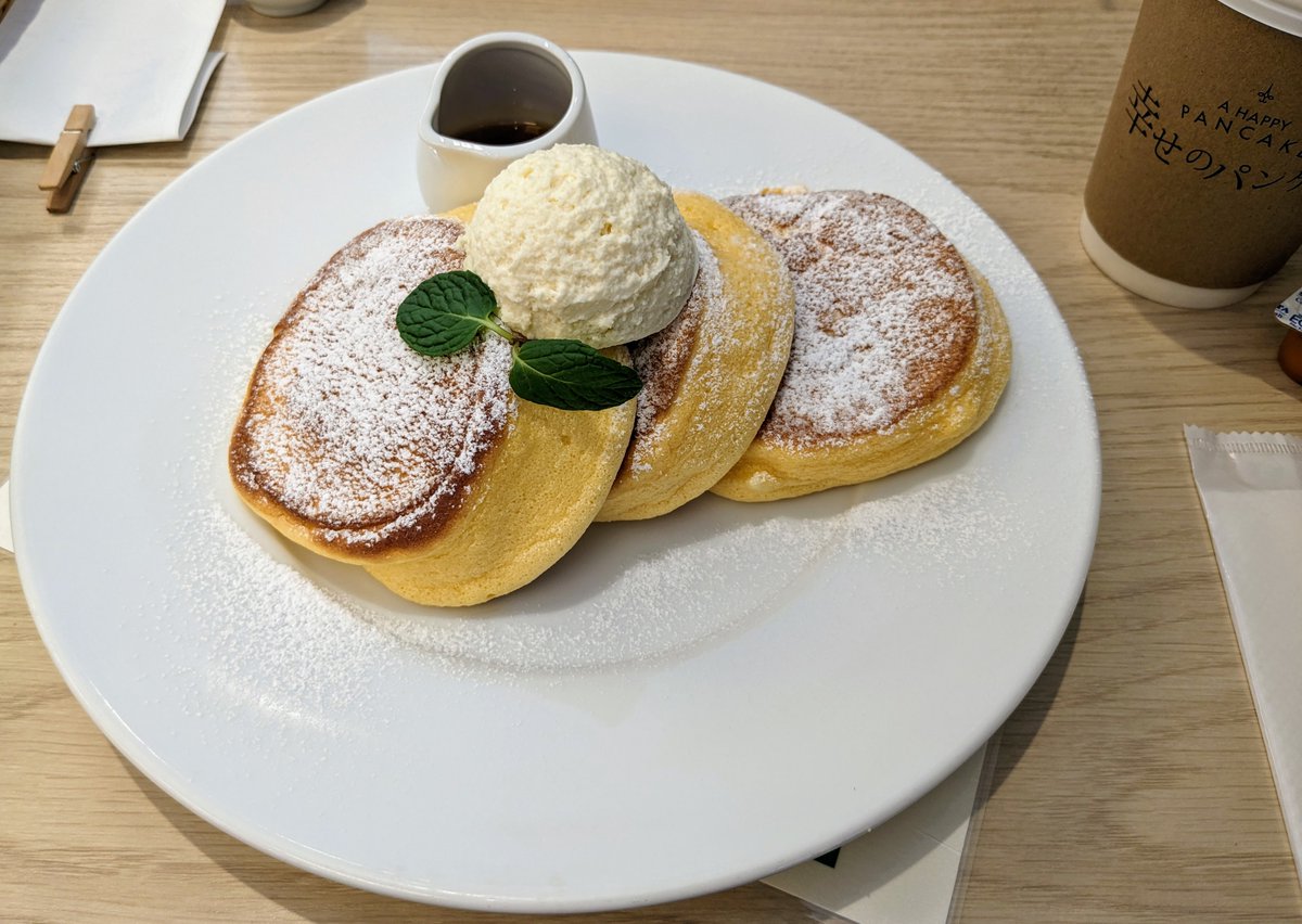 gabusarari's tweet image. 幸せのパンケーキ 船橋店
「幸せのパンケーキ」1,380円
「ティラミスパンケーキ」1,580円
ふわっとした感じで美味しかった🍽
#tiramisu #pancake #Funabashi