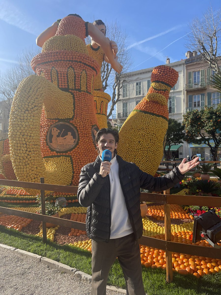 MerouNico's tweet image. Ce #weekend @francebleuazur est partout sur la #CotedAzurFrance en direct sur le @NiceCarnaval, la #FeteduCitron de @villedementon et la #FetesuMimosa de @MandelieuVille 

Bravo à toute l’équipe pour la mobilisation !