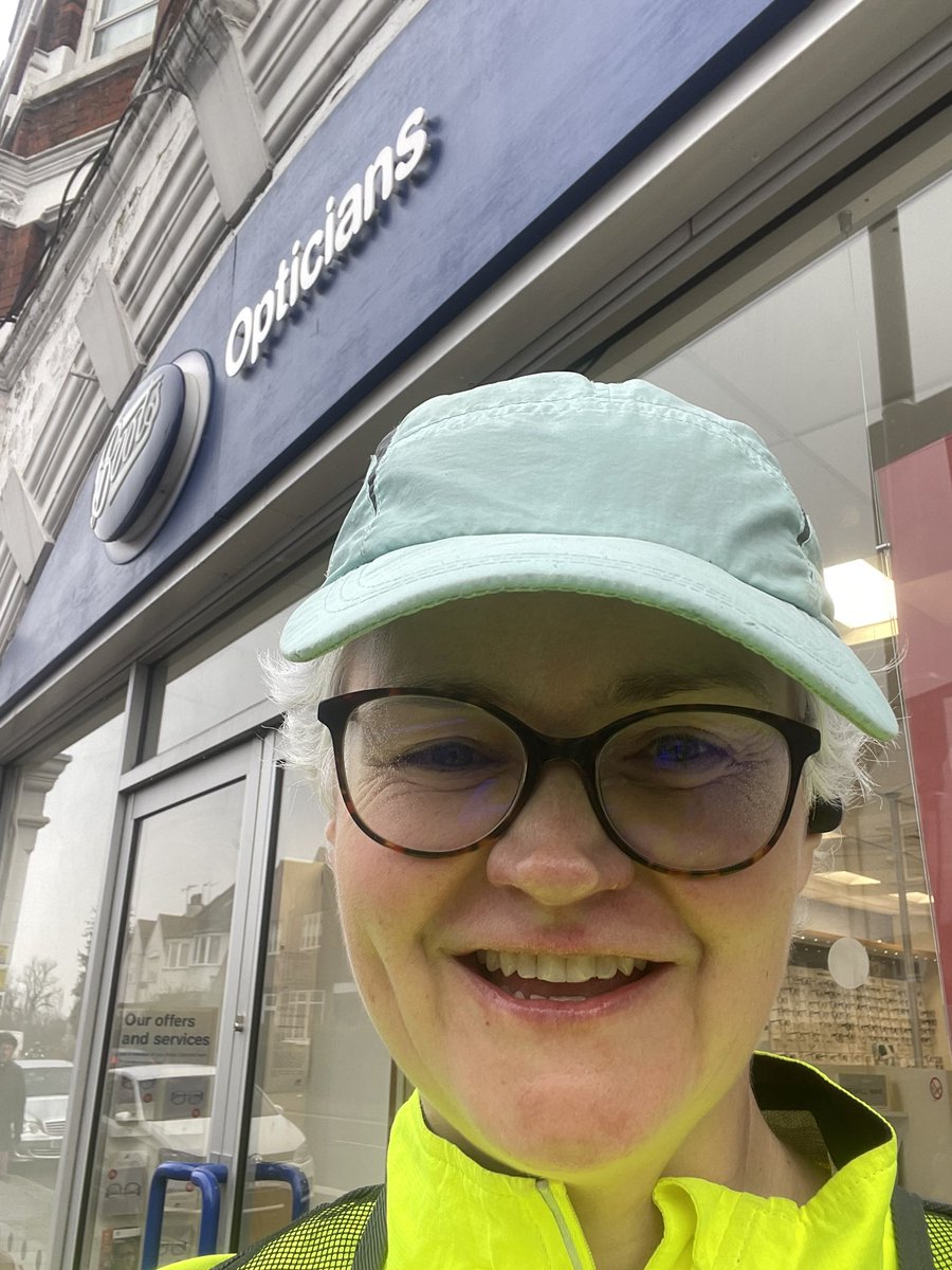 loveswimming's tweet photo. Uphill all the way
Muddy mulch underfoot
Damp leafy smells
Drizzle through the wood
Bye bye wonky specs
#onerunatatime #roadtoahalf #anotheroneinthebag https://t.co/9mJUb0gImV