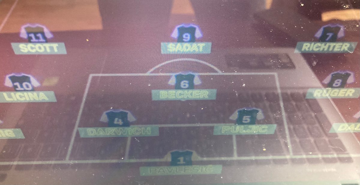 hart_henri's tweet photo. #DFB #U19 #KSCFCB Le Bayern de @ReneMaric affronte le club formateur de Mehmet Scholl et Oliver Kahn. Les deux équipes sont proches au classement. Adin Licina est annoncé en attaquant de pointe https://t.co/ofGxjWL1iQ
