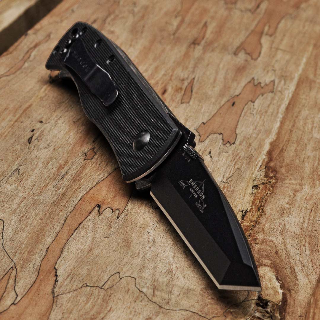 Right hand grind anyone? Should we do another run of these?

#emersonknives #cqc7 #madeintheusa