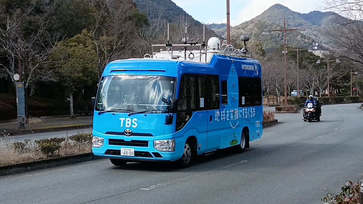 1413_hino_tc343's tweet photo. 2/18日曜
金栗記念
第66回 #熊日30キロロードレース の #中継車
熊本初登場の
#TBS(#TBSACT…#TBSアクト)
#水素中継車(HR-ZERO)について
2/17土曜あさ9:00〜
#熊本放送(#RKKラジオ)
「#糸永・大輔ラジオやってます(#itodai)」
9:05:17秒〜9:06:46秒で
#糸永アナ(#糸永有希 さん)が紹介
#radiko https://t.co/hEgC8sLtal