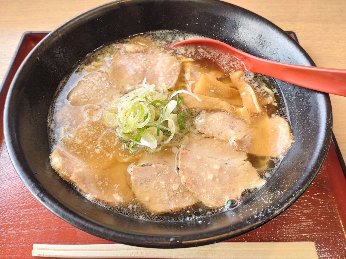 Love_rollpanna's tweet photo. 徳光PAで海でも眺めながらの軽食🍜
#イマソラ
#いまそら https://t.co/VtUDXi8cY5