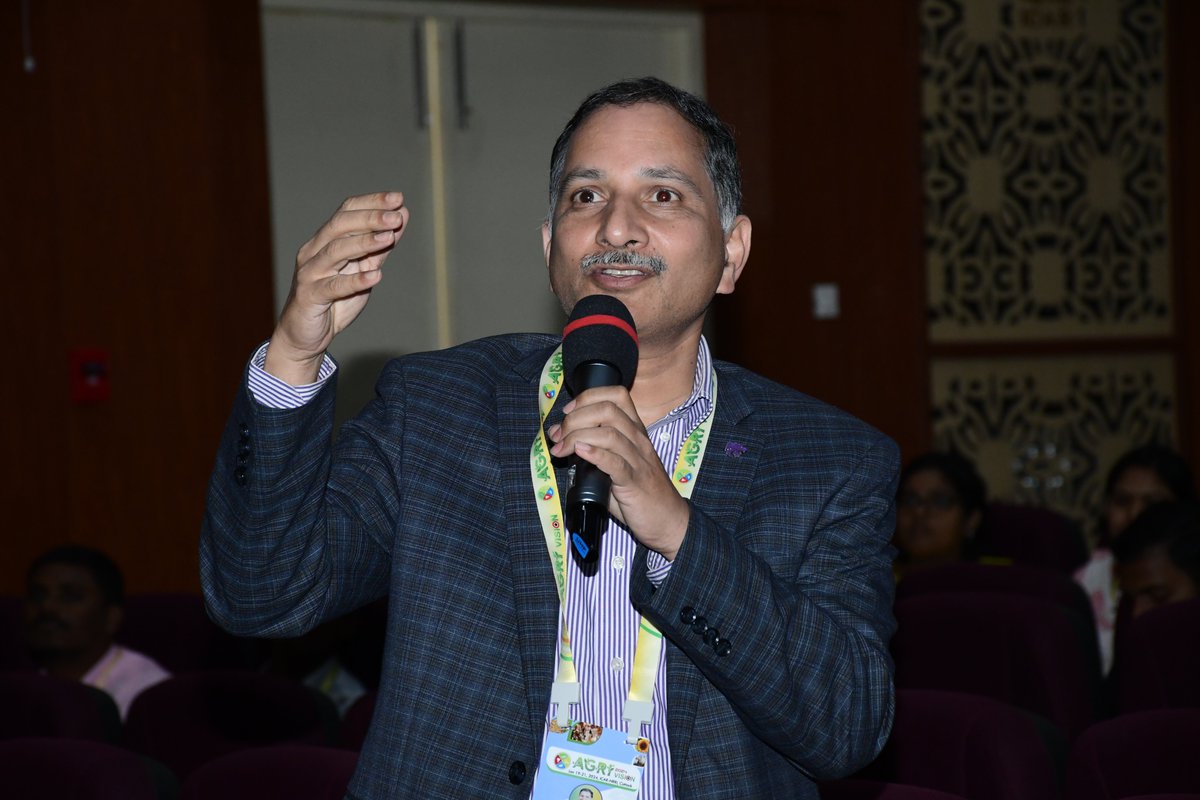 sarmodisha's tweet photo. Thank you, Prof. P.V. Vara Prasad,  director of SIIL for delivering a plenary talk  at the Agri Vision-2024 organized by SARM from Jan 19-21, 2024 at ICAR-NRRI, Cuttack, Odisha, India. PS: https://t.co/slI0RggDUZ
#sarm @RiceIcar @KStateAgron https://t.co/6V3lvDEZyf