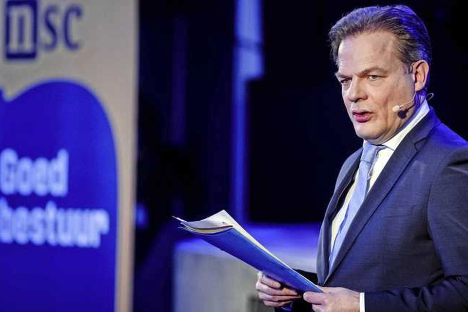 LucLujohuad's tweet image. Deze gluiperd, Pieter Omtzigt van NSC, zegt op een ledenbijeenkomst dat hij te lang heeft doorgepraat met de PVV?! De “Mata Hari” van GroenLinks/PvdA uit Enschede! Hij is verbaasd dat de VVD niet over links wil, waarbij hij dan wel wil aanschuiven! Hij heeft zijn kiezers belogen,…