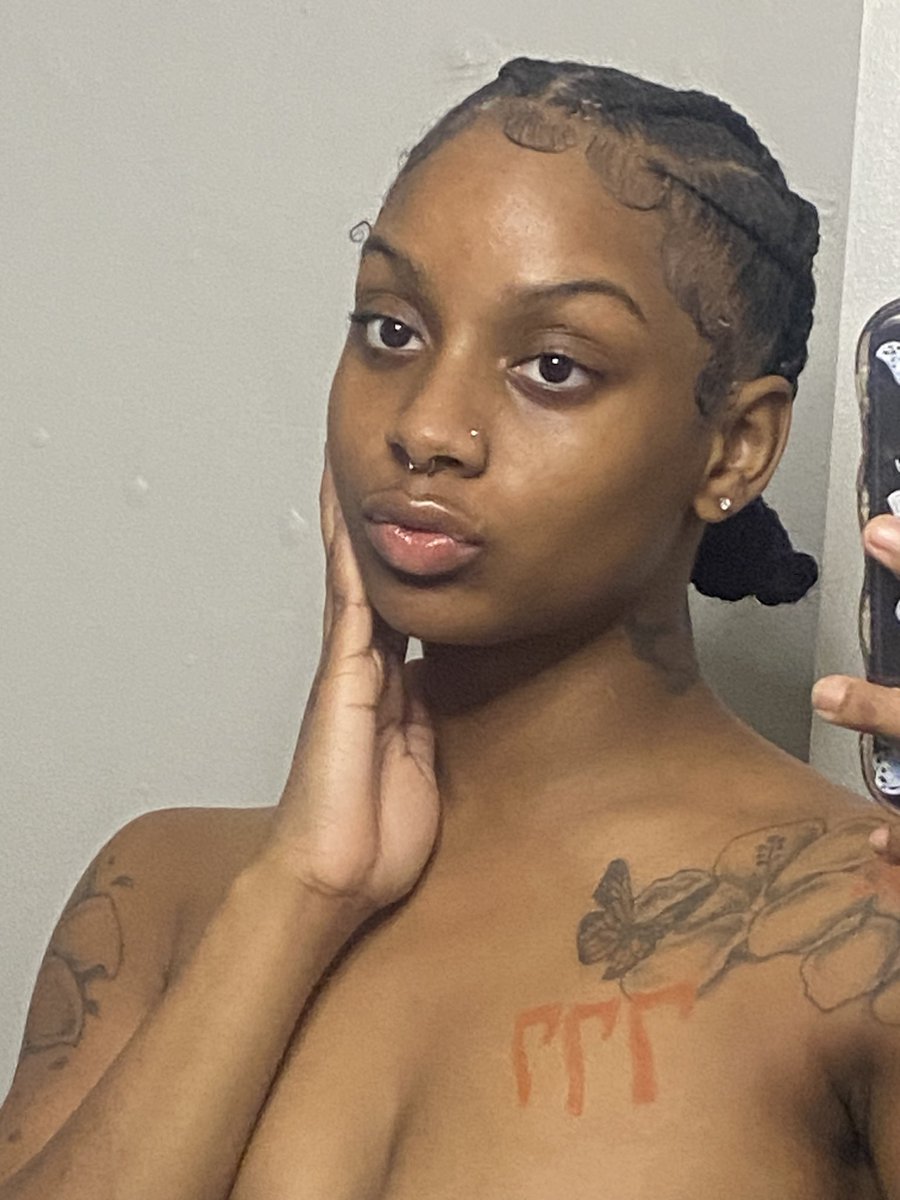 MuneyScar's tweet photo. I use nut/semen TO KEEPP THIS face clean and beautiful 😇💋. https://t.co/EXlYCXGri3