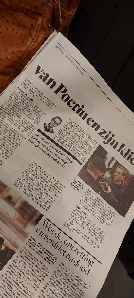 Wat een zuur stuk van <a href="/derksauer/">Derksauer</a> 
Navalny heeft zo veel betekend voor Rusland maar uw herinnert zich alleen zijn spijkerbroek en bevindt dat hij als politicus niet goed uit de verf komt. Dit als eerste stuk, balen hoor <a href="/parool/">Het Parool</a>