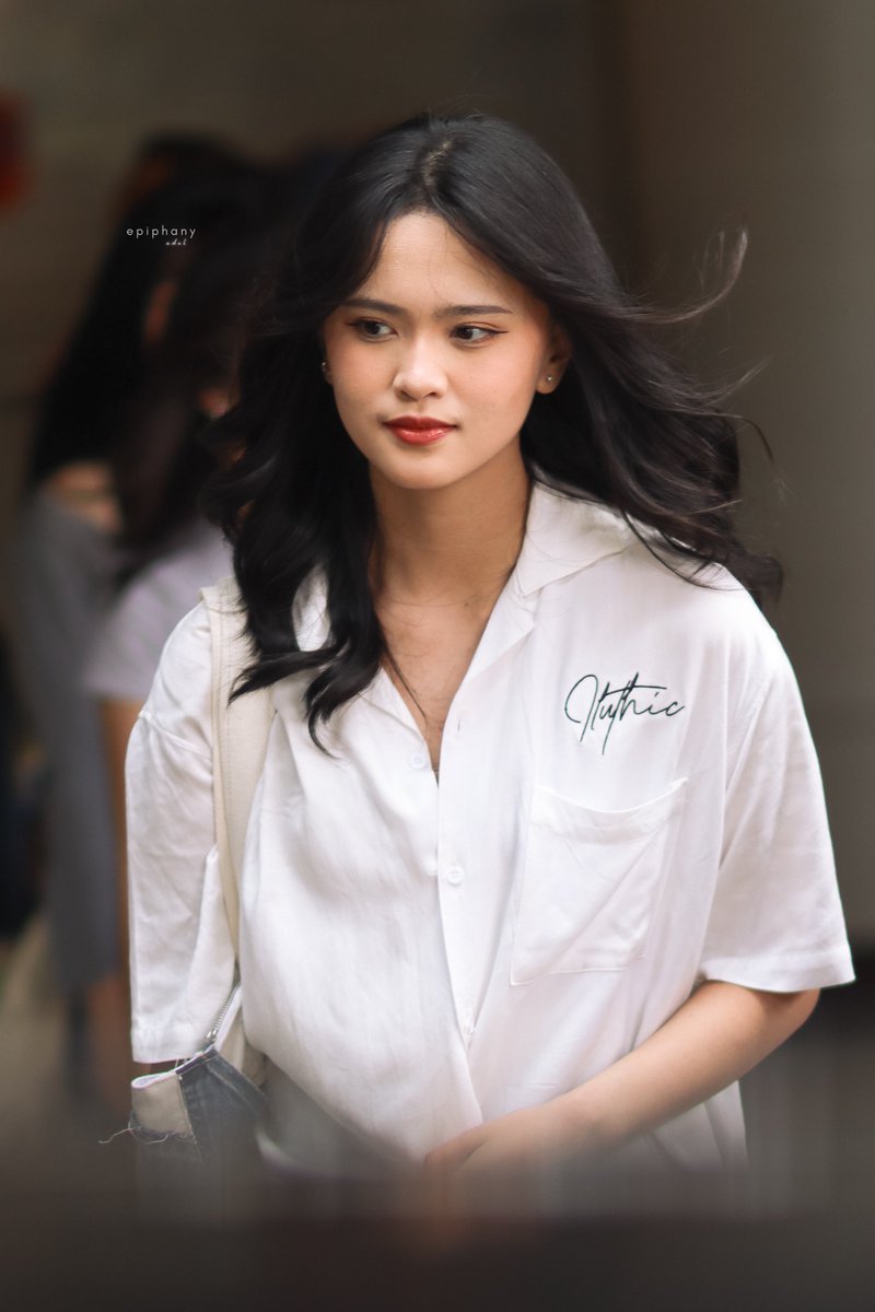 epiphany0714's tweet photo. 240217 Karawang 

blooming in white 🤍⚪️⬜️

#JKT48 #Adel #レファ #아델 https://t.co/eapbdh1gVy
