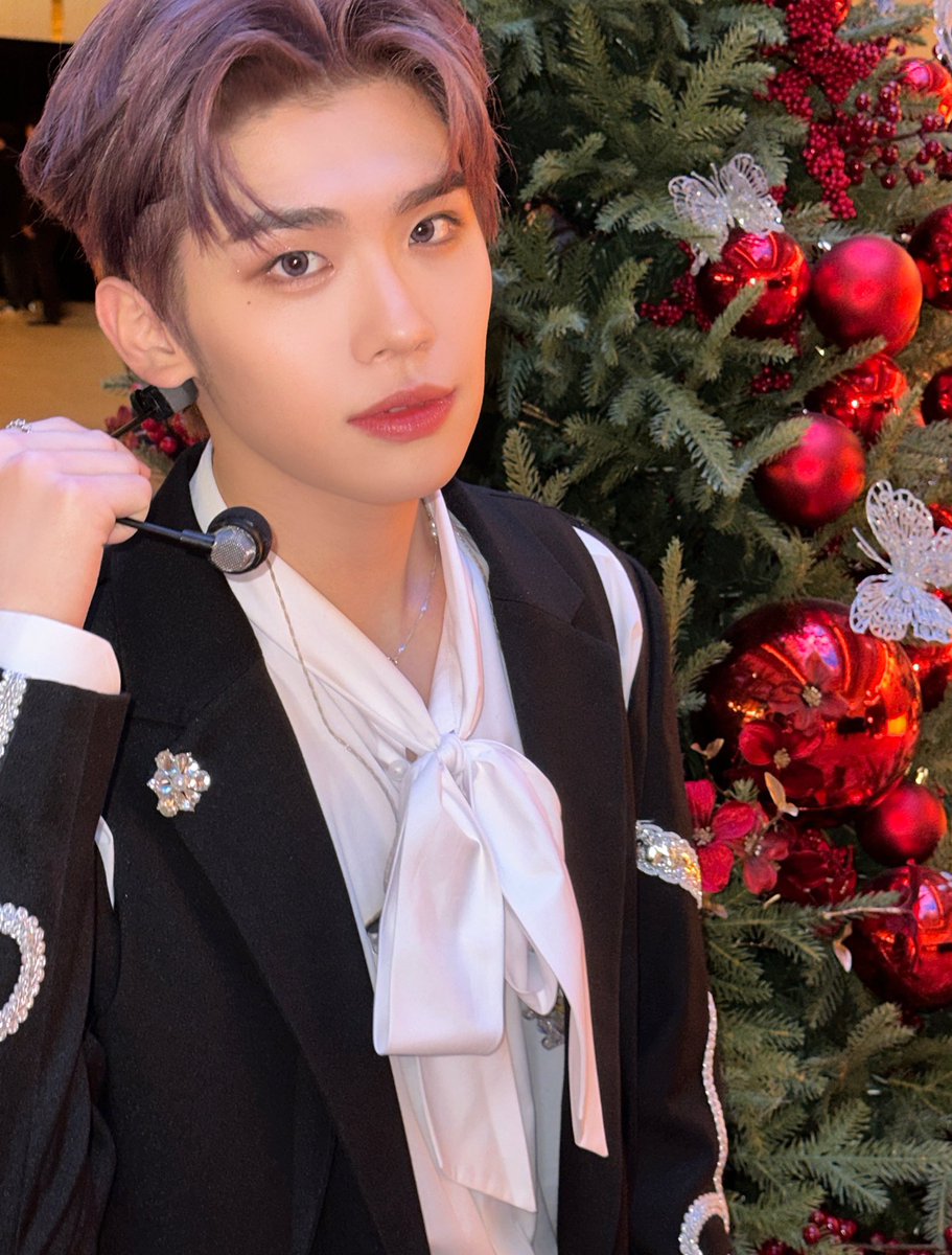 우리태래진짜
너무이뿜 ㅜㅜ 
이렇게이쁜사진 왕창 가져오다니 
우리강아띠😚😚